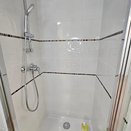 Confort ! Ville, Climatisation, Parking, Wifi, Calme, Tv Lejlighed *