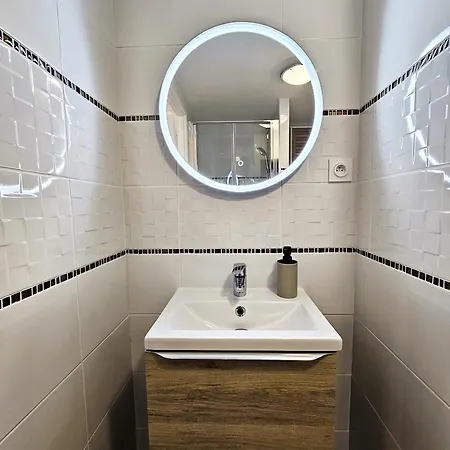 Lejlighed Confort ! Ville, Climatisation, Parking, Wifi, Calme, Tv